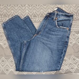 Abercrombie Curve Love High Rise The Mom Jeans Size 2/26XS